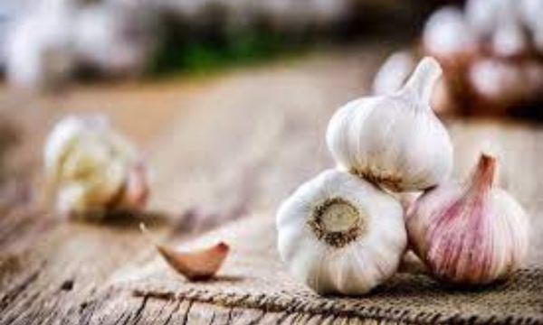 chữa viêm phụ khoa bằng tỏi